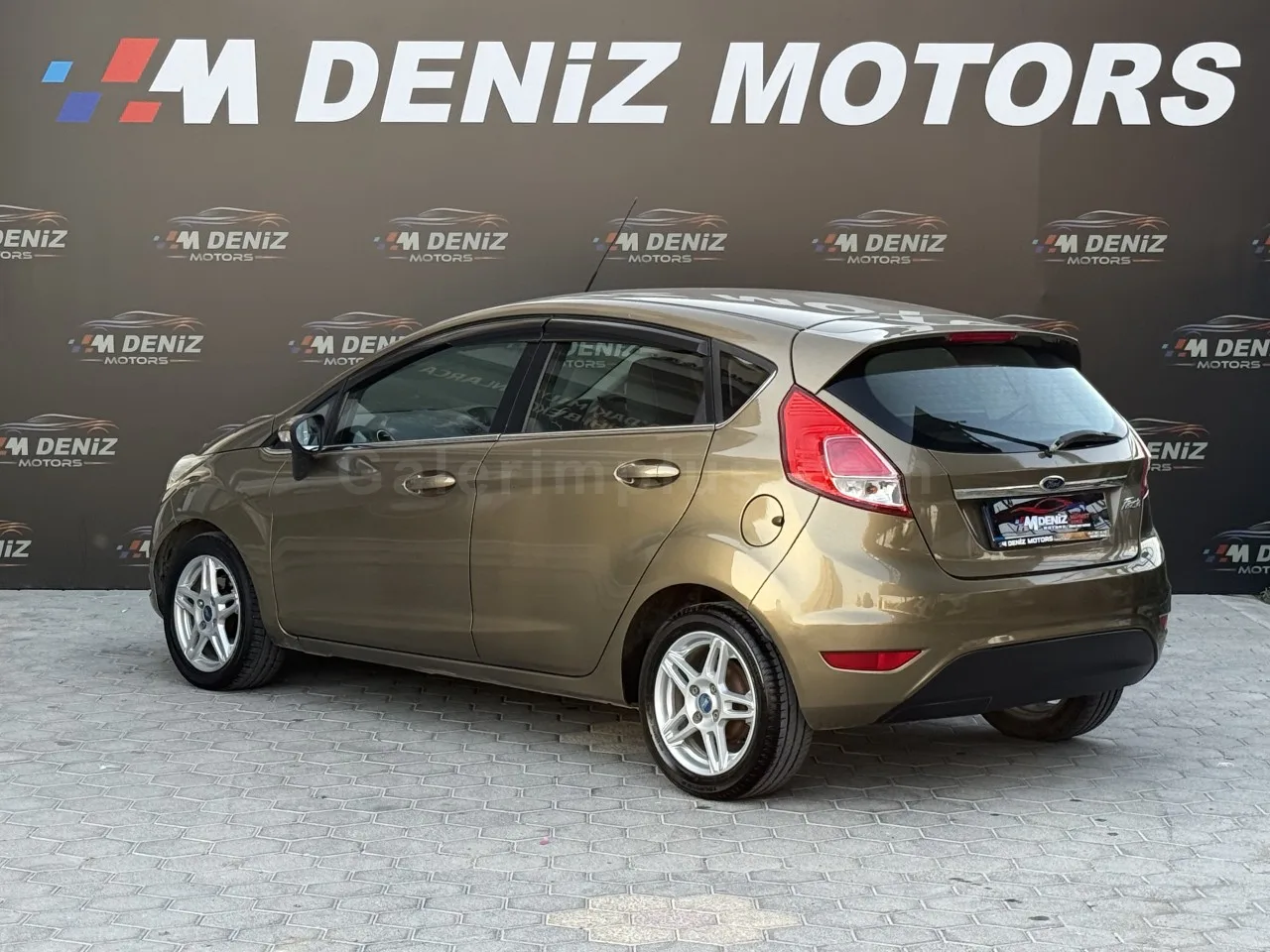 2013 Model Otomatik Ford Fiesta 1.4 Lefkoşa Satılık İkinci El | GalerimPlus - Thumbnail 4