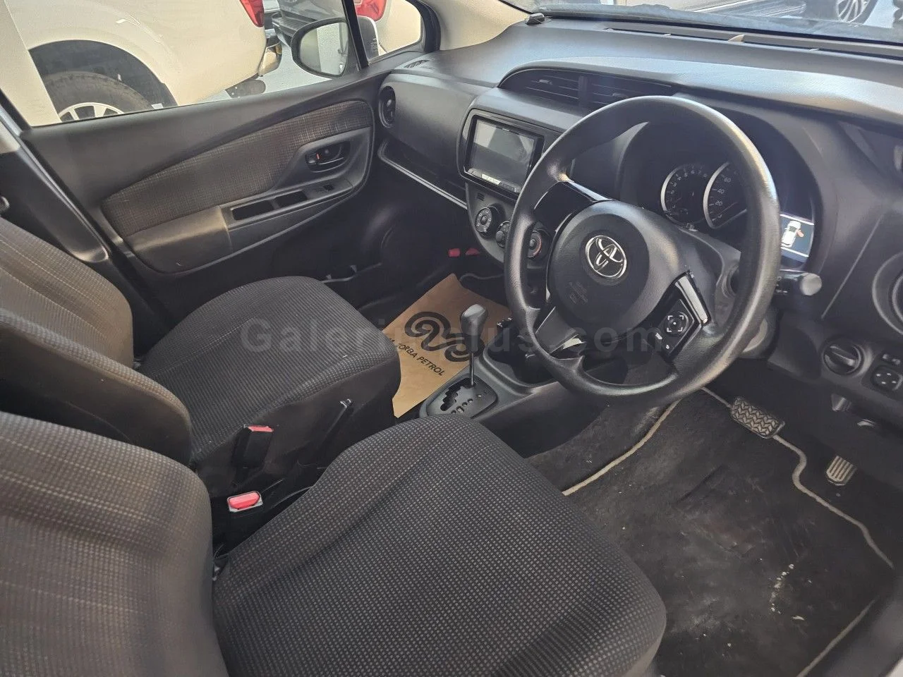 2019 Model Otomatik Toyota Vitz 1.3 Lefkoşa Satılık İkinci El | GalerimPlus - Thumbnail 3