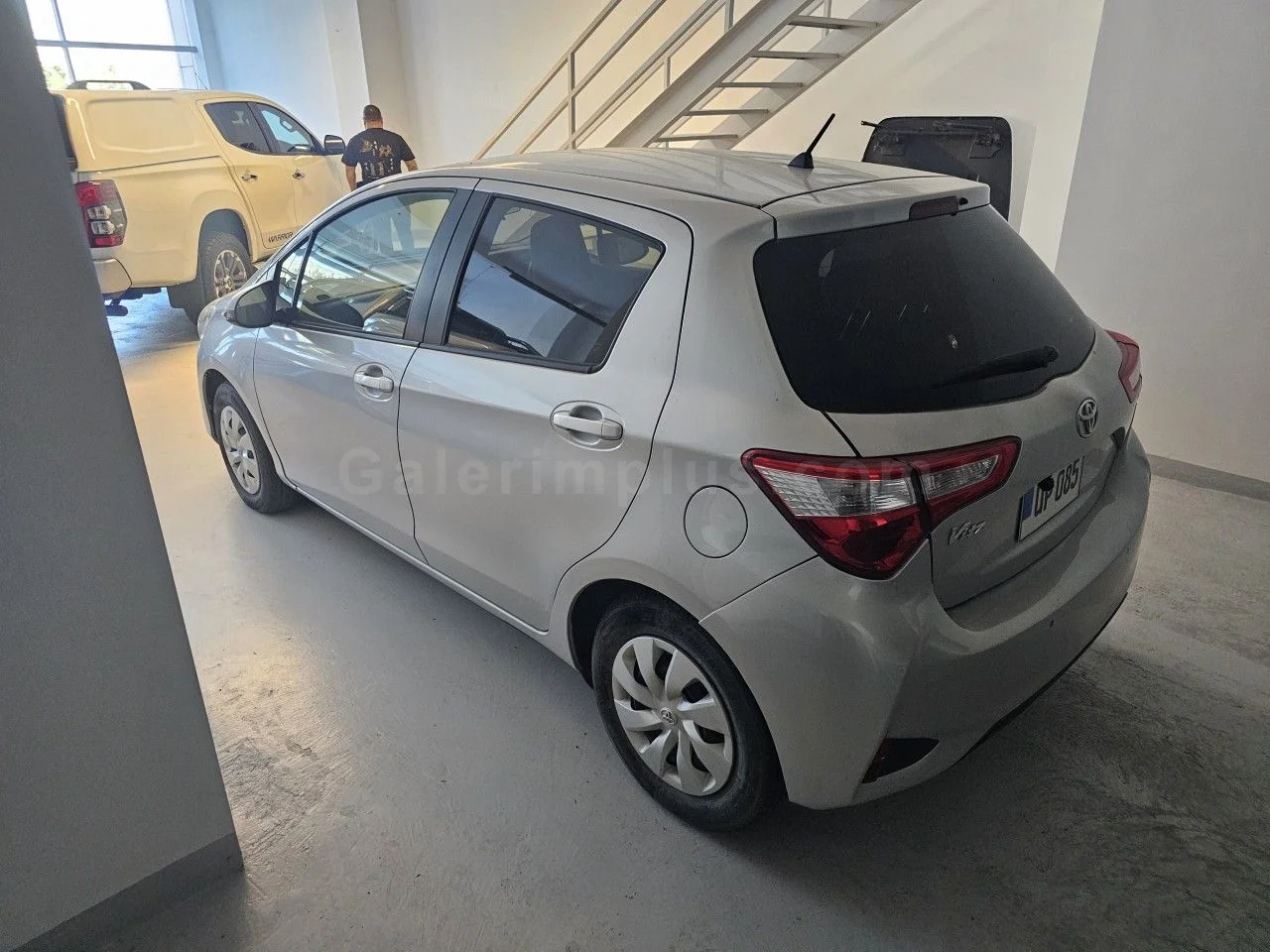 2019 Model Otomatik Toyota Vitz 1.3 Lefkoşa Satılık İkinci El | GalerimPlus - Thumbnail 4