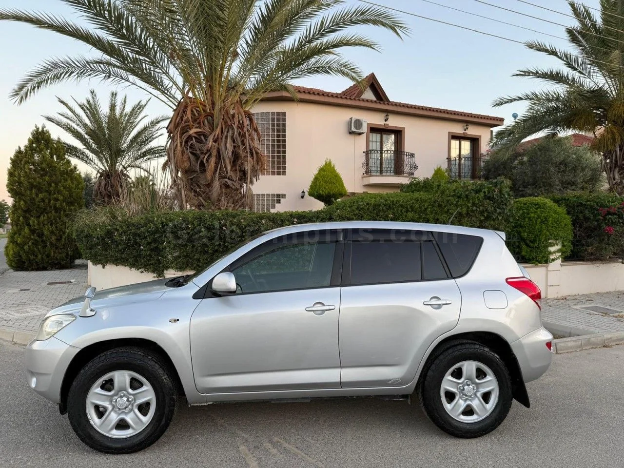 2006 Model Otomatik Toyota RAV4 2.0 Lefkoşa Satılık İkinci El | GalerimPlus - Thumbnail 4