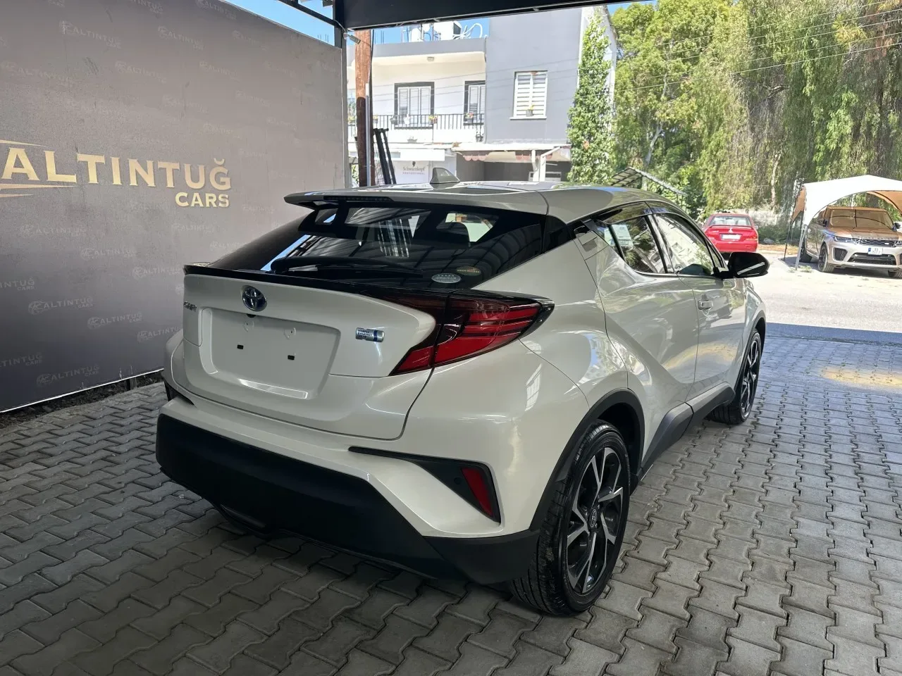 2022 Toyota C-HR 1.8 Hybrid 1.8 Hybrid Lefke Satılık İkinci El | GalerimPlus - Thumbnail 4