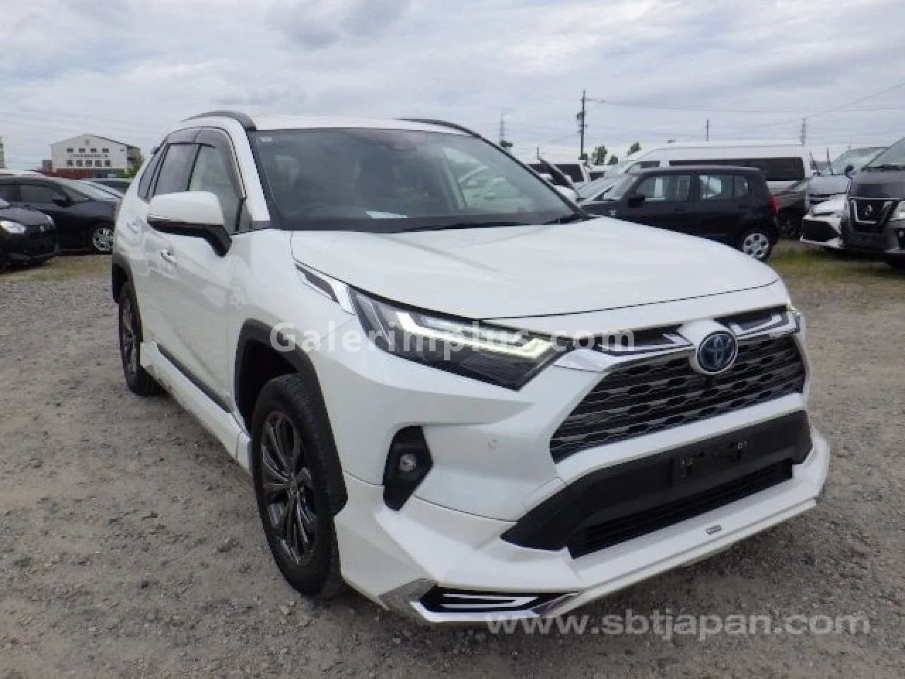 2022 Model Otomatik Toyota RAV4 2.5 Hybrid Lefkoşa Satılık İkinci El | GalerimPlus - Fotoğraf 1