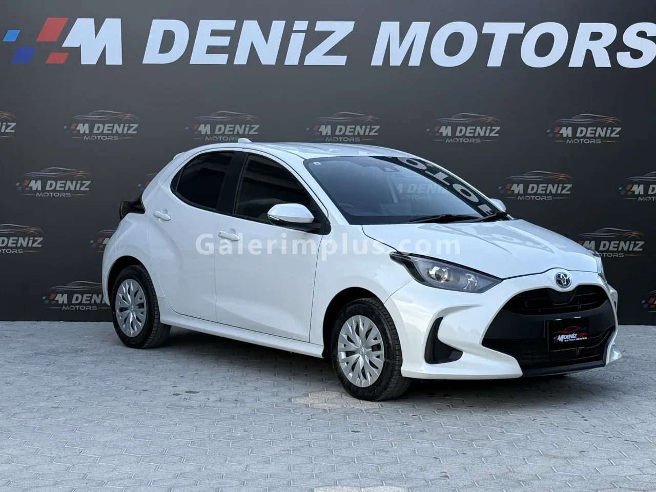 2024 Model Otomatik Toyota Yaris 1.5 Hybrid Lefkoşa Satılık İkinci El | GalerimPlus - Thumbnail 2
