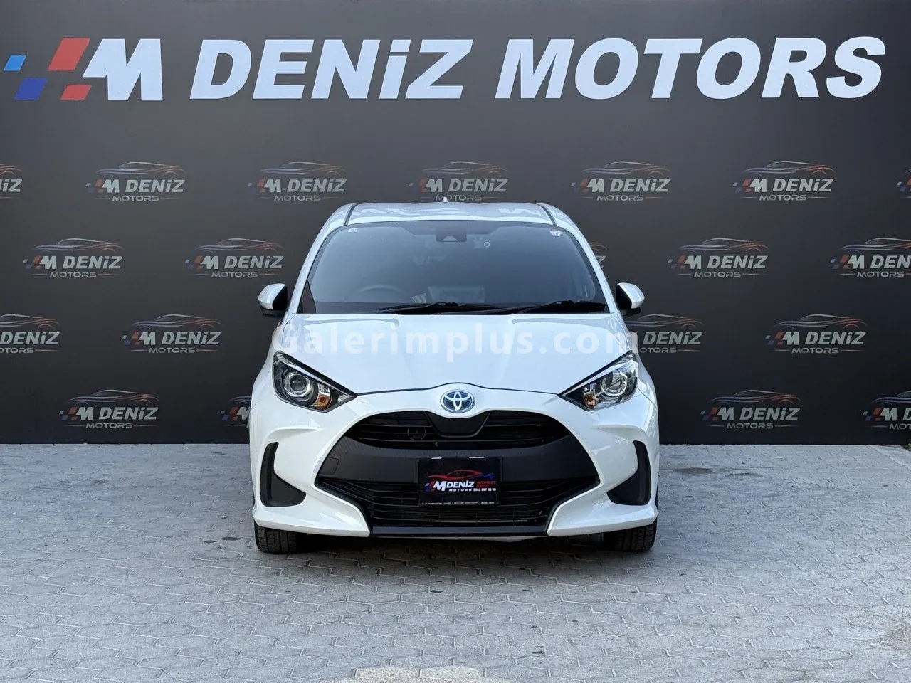 2024 Model Otomatik Toyota Yaris 1.5 Hybrid Lefkoşa Satılık İkinci El | GalerimPlus - Thumbnail 3