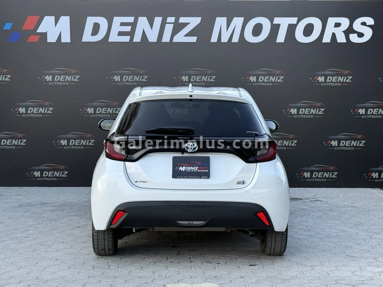 2024 Model Otomatik Toyota Yaris 1.5 Hybrid Lefkoşa Satılık İkinci El | GalerimPlus - Thumbnail 6