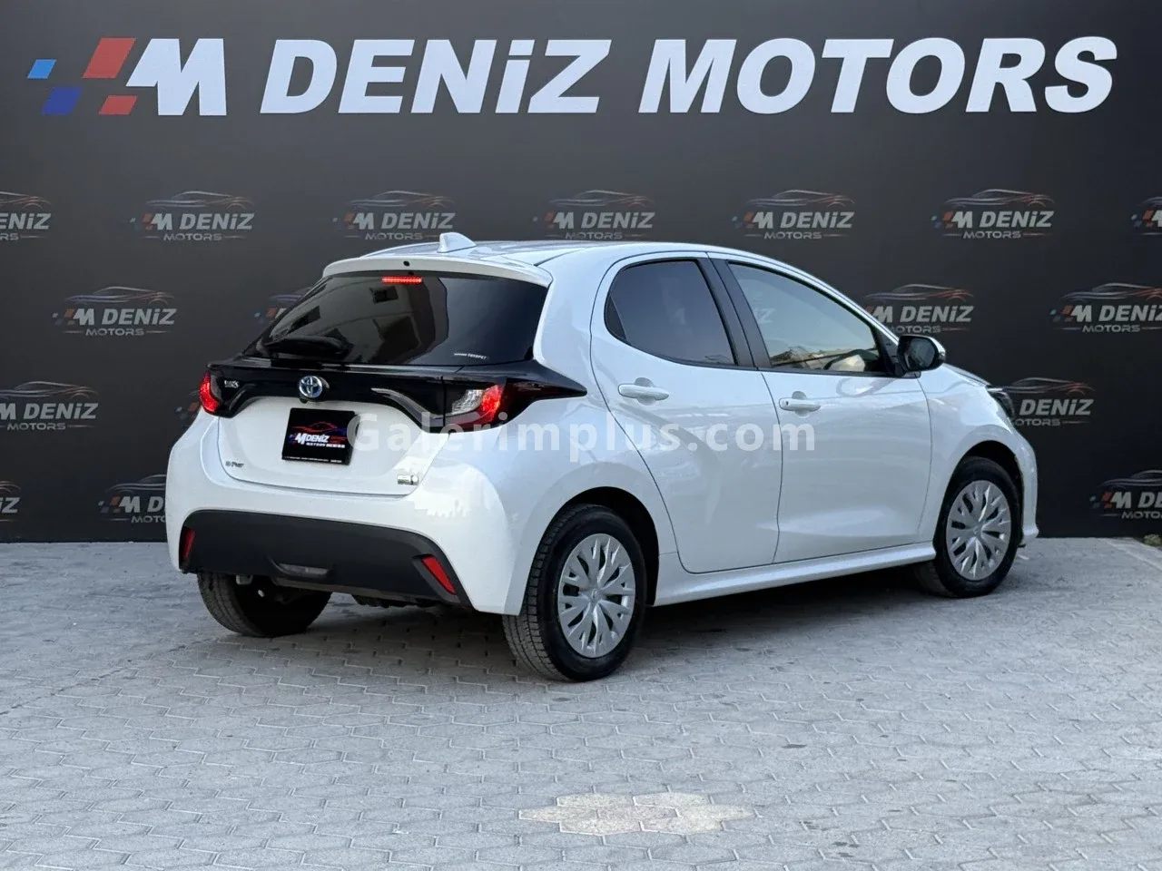 2024 Model Otomatik Toyota Yaris 1.5 Hybrid Lefkoşa Satılık İkinci El | GalerimPlus - Thumbnail 7