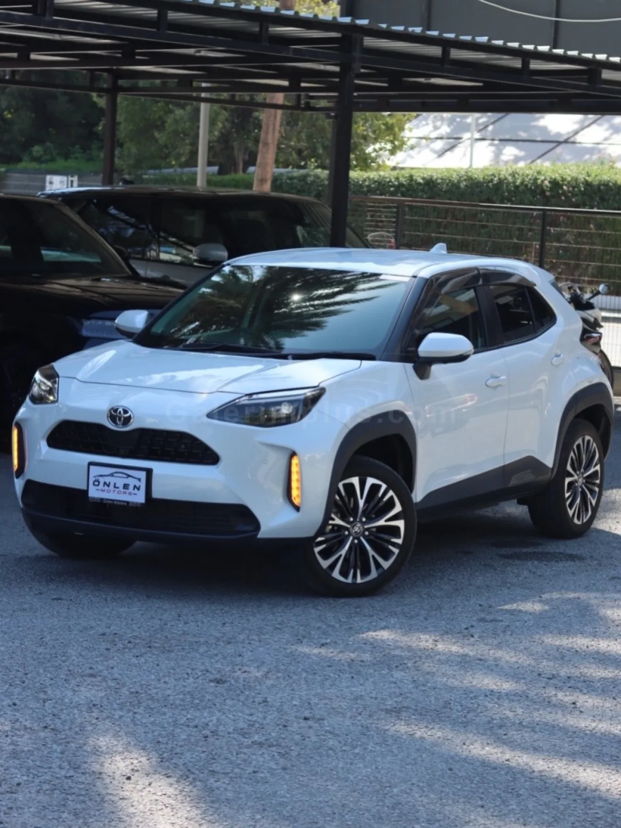 2024 Model Otomatik Toyota Yaris Cross Girne Satılık İkinci El | GalerimPlus - Fotoğraf 1