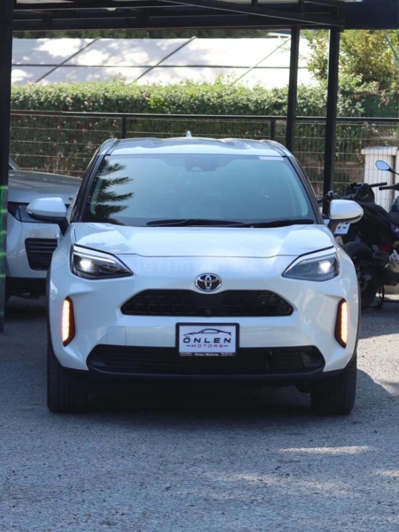 2024 Model Otomatik Toyota Yaris Cross Girne Satılık İkinci El | GalerimPlus - Thumbnail 2
