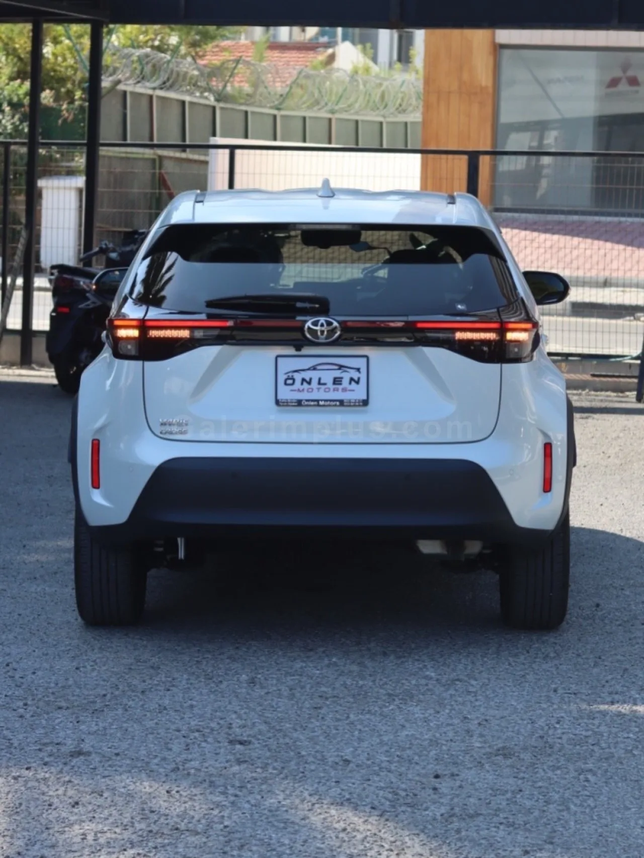 2024 Model Otomatik Toyota Yaris Cross Girne Satılık İkinci El | GalerimPlus - Thumbnail 5