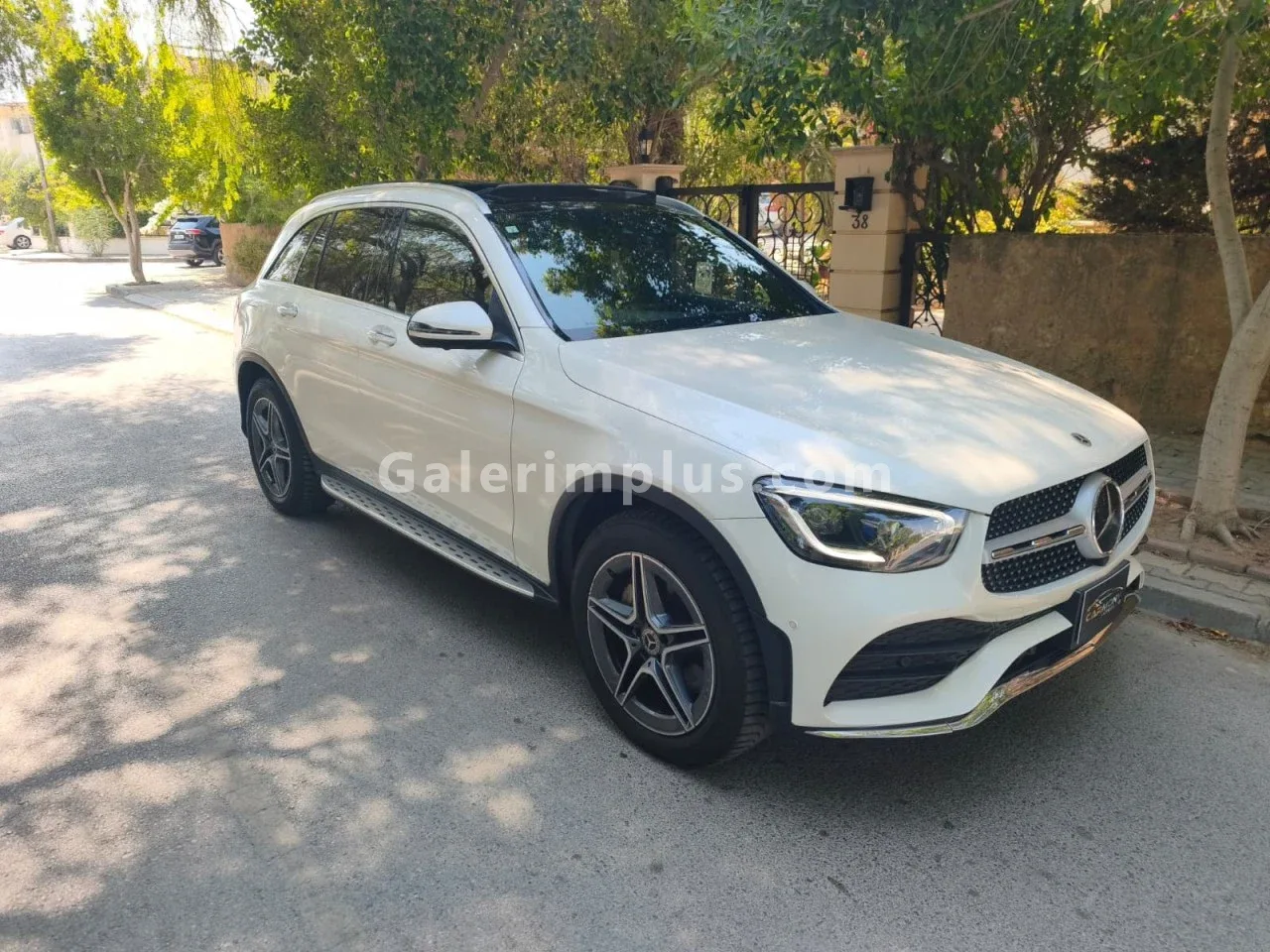 2021 Model Otomatik Mercedes - Benz GLC 220d AMG Lefkoşa Satılık İkinci El | GalerimPlus - Fotoğraf 1