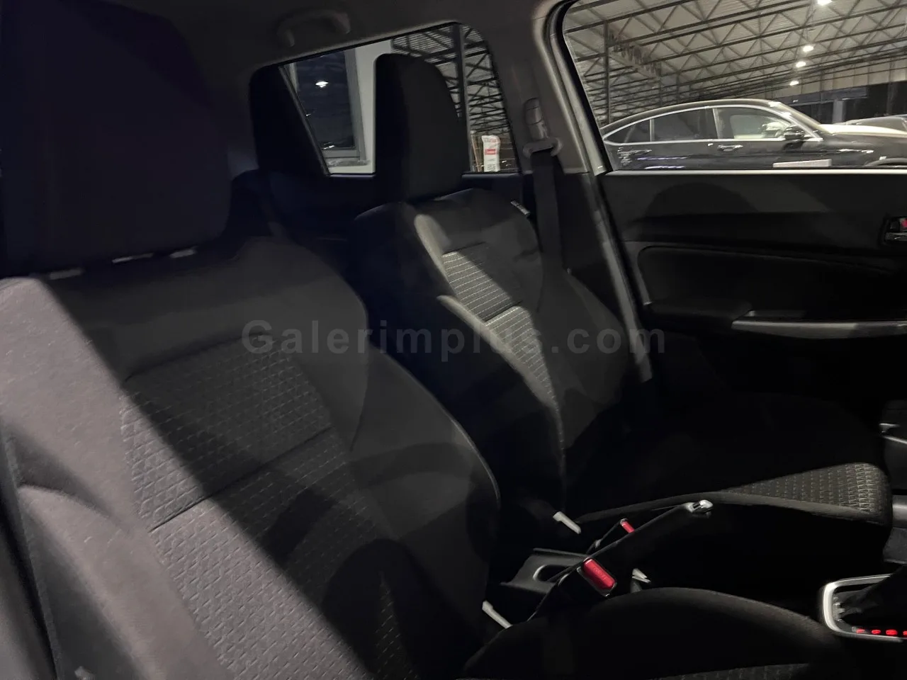 2023 Model Otomatik Suzuki Swift 1.2 Gazimağusa Satılık İkinci El | GalerimPlus - Thumbnail 7