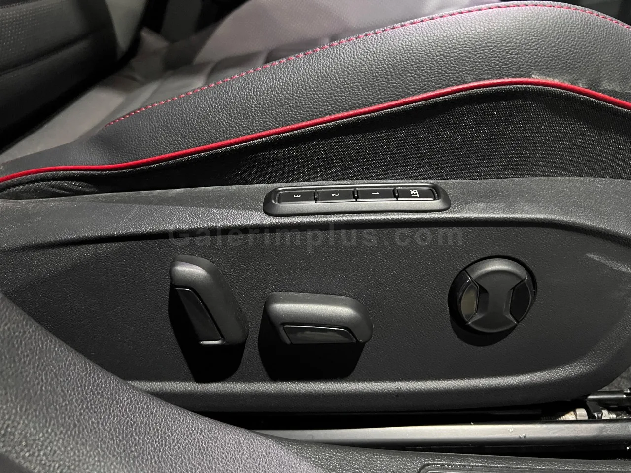 2023 Model Otomatik Volkswagen Golf 2.0 GTI TCR Gazimağusa Satılık İkinci El | GalerimPlus - Thumbnail 7