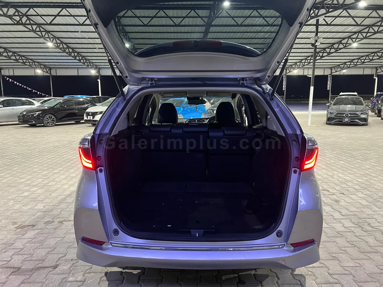 2022 Model Otomatik Honda Shuttle Gazimağusa Satılık İkinci El | GalerimPlus - Thumbnail 3