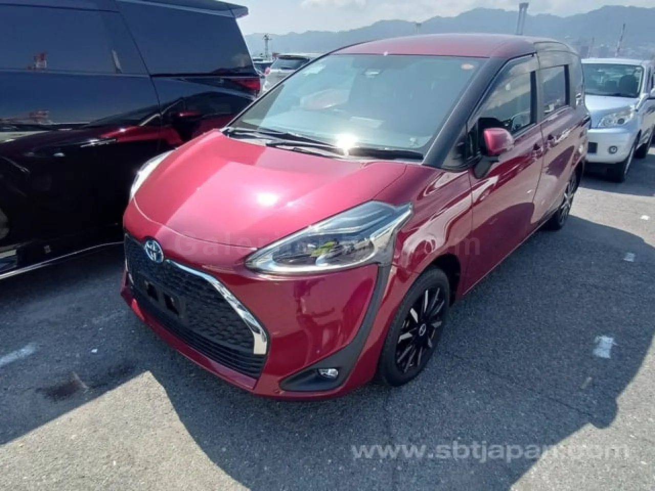 2022 Model Otomatik Toyota Sienta 1.5 Hybrid CVT Gazimağusa Satılık İkinci El | GalerimPlus - Thumbnail 2