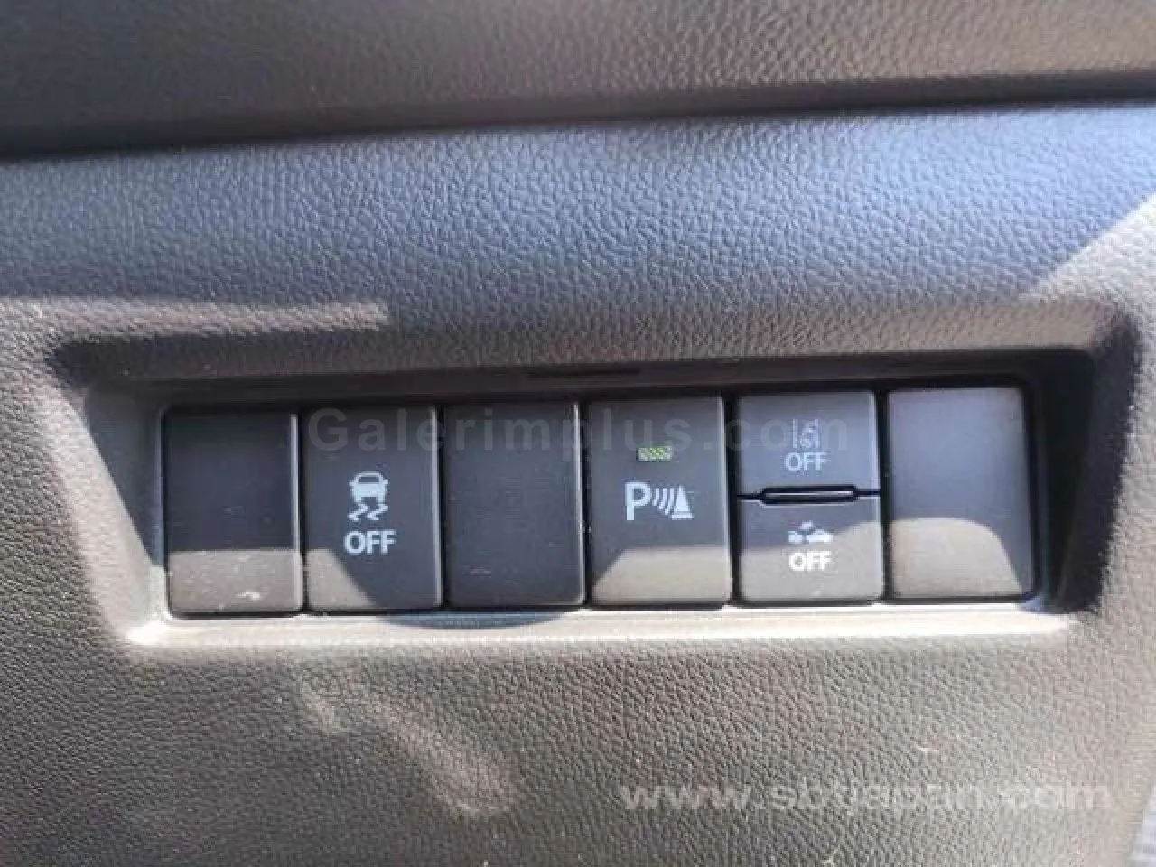 2023 Model Otomatik Suzuki Swift 1.4 Sport Gazimağusa Satılık İkinci El | GalerimPlus - Thumbnail 3