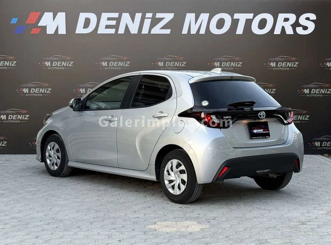 2022 Toyota Yaris 1.5 Lefkoşa Satılık İkinci El | GalerimPlus - Thumbnail 4