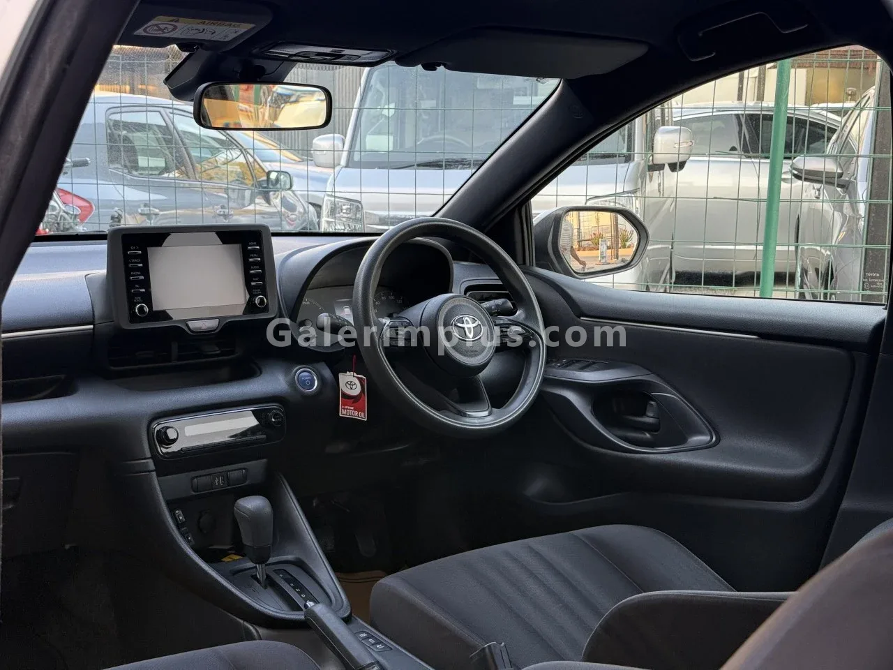 2022 Toyota Yaris 1.5 Lefkoşa Satılık İkinci El | GalerimPlus - Thumbnail 8