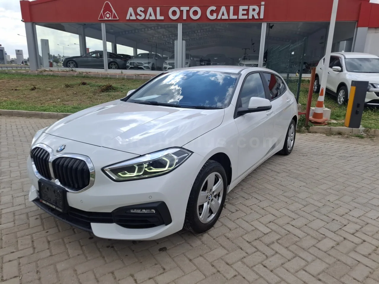 2021 BMW 1 Serisi 118i GASOLINE AUTOMATIC Lefkoşa İlan görseli - GalerimPlus