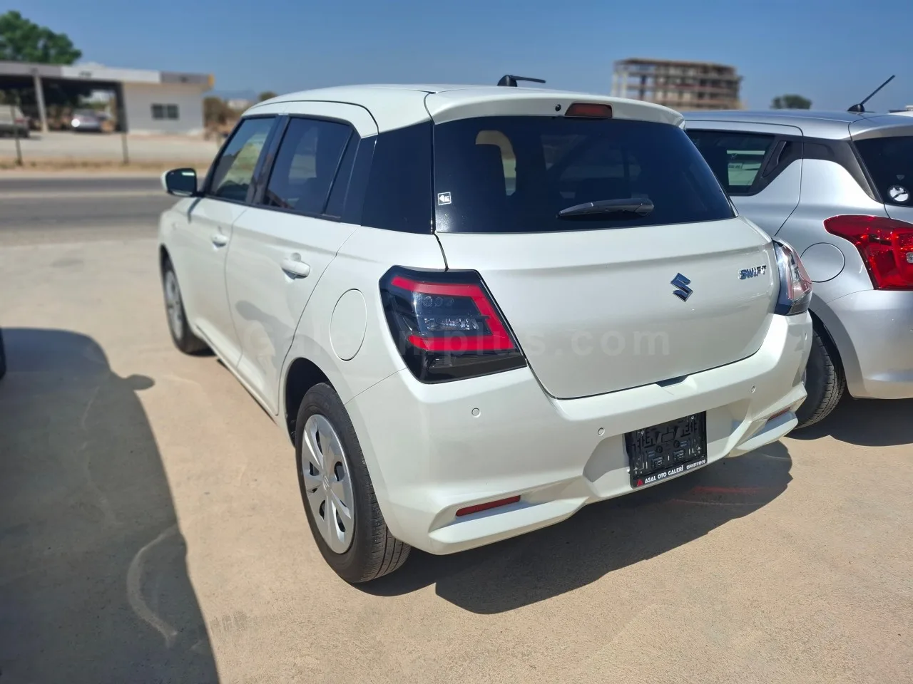 2025 Model Otomatik Suzuki Swift 1.2 İskele Satılık İkinci El | GalerimPlus - Thumbnail 3