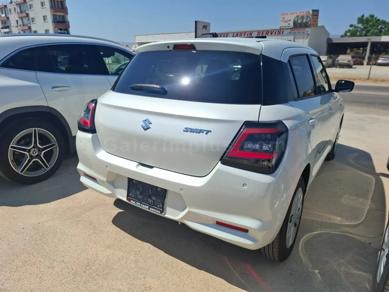 2025 Model Otomatik Suzuki Swift 1.2 İskele Satılık İkinci El | GalerimPlus - Thumbnail 4