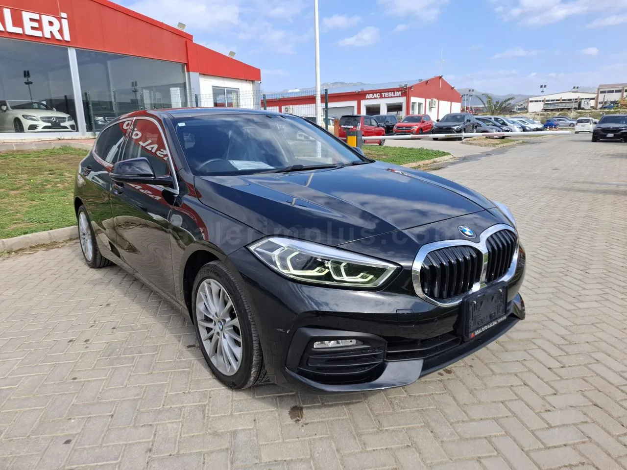 2021 Model Otomatik BMW 1 Serisi 118d Lefkoşa Satılık İkinci El | GalerimPlus - Thumbnail 3