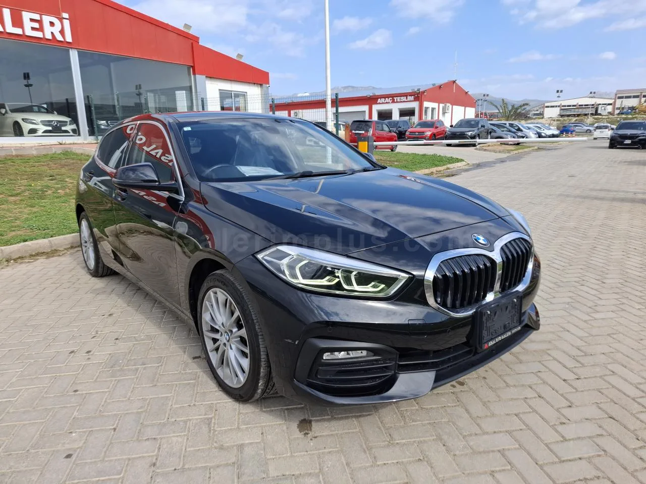2021 Model Otomatik BMW 1 Serisi 118d Lefkoşa Satılık İkinci El | GalerimPlus - Thumbnail 4