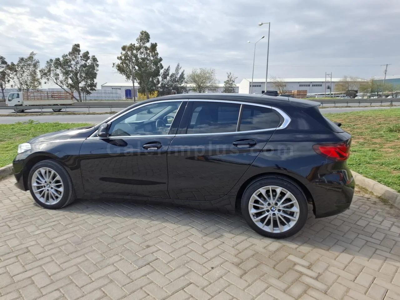2021 Model Otomatik BMW 1 Serisi 118d Lefkoşa Satılık İkinci El | GalerimPlus - Thumbnail 6