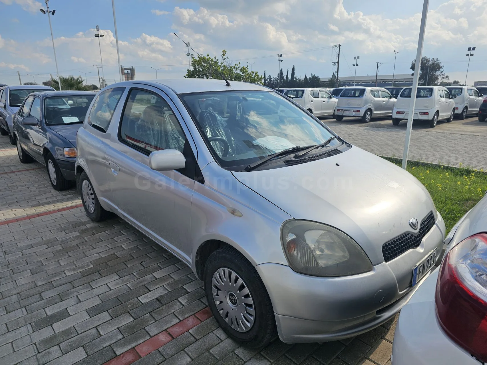 2001 Toyota Vitz 1.3 16V Automatic GASOLINE AUTOMATIC Lefkoşa İlan görseli - GalerimPlus