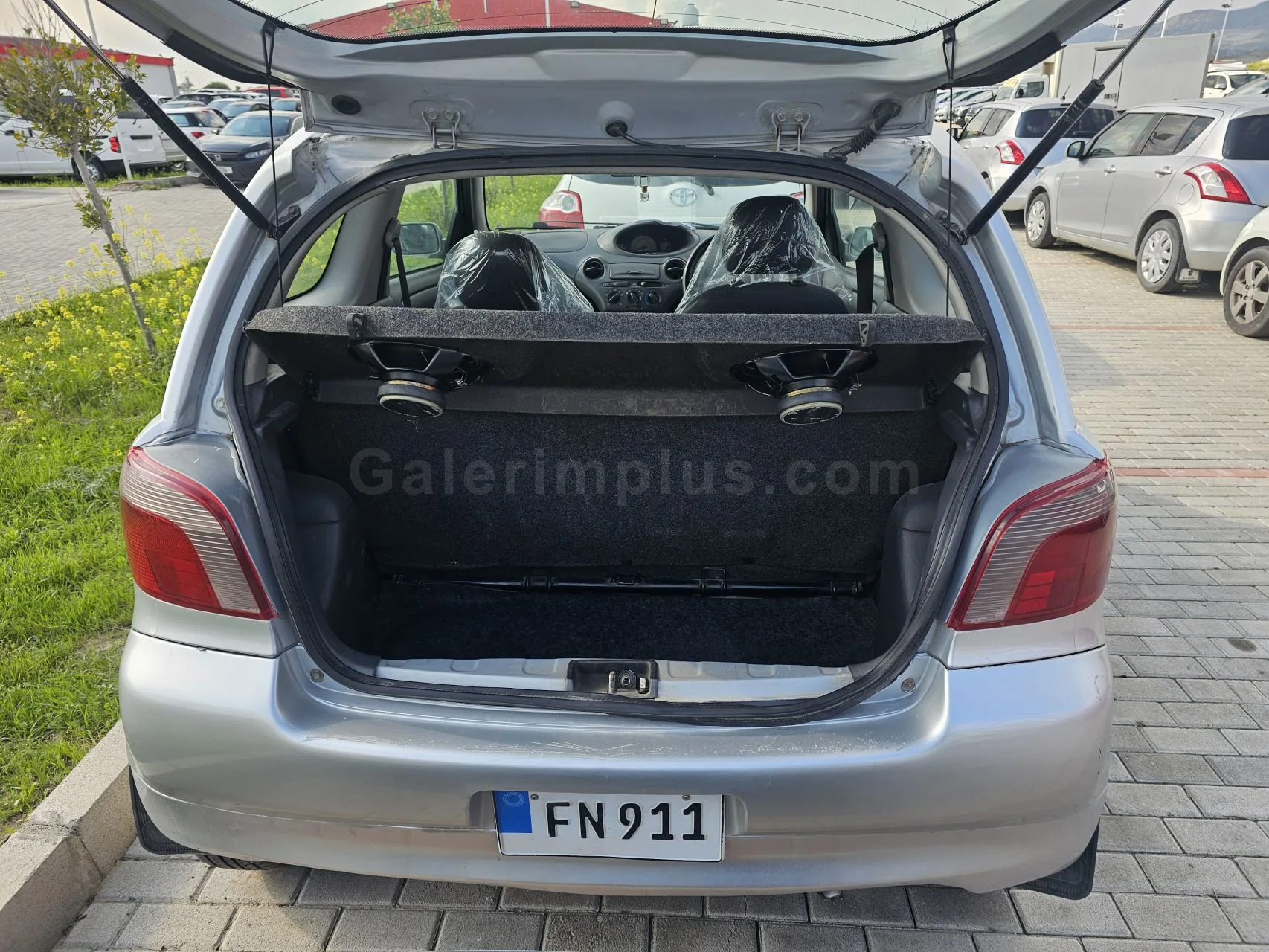 2001 Model Otomatik Toyota Vitz 1.3 16V Automatic Lefkoşa Satılık İkinci El | GalerimPlus - Thumbnail 2