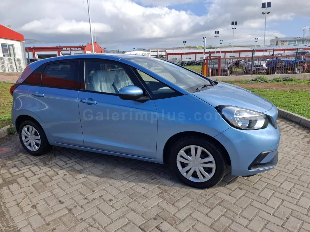 2022 Model Otomatik Honda Fit 1.3 Lefkoşa Satılık İkinci El | GalerimPlus - Thumbnail 3