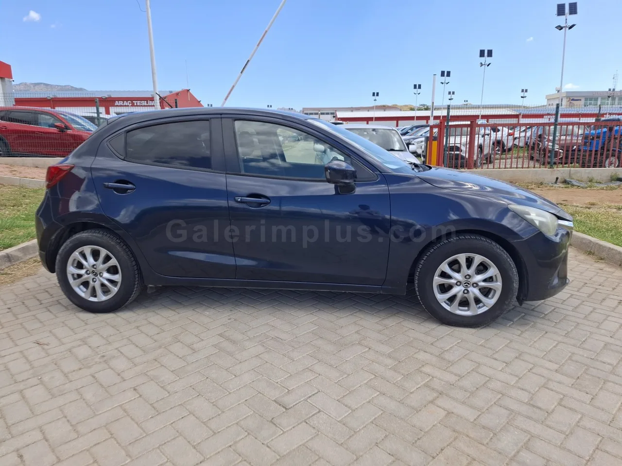 2015 Model Otomatik Mazda Demio 1.5 Lefkoşa Satılık İkinci El | GalerimPlus - Thumbnail 4