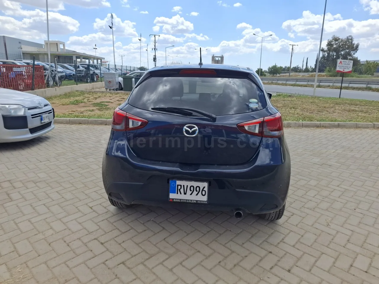 2015 Model Otomatik Mazda Demio 1.5 Lefkoşa Satılık İkinci El | GalerimPlus - Thumbnail 6