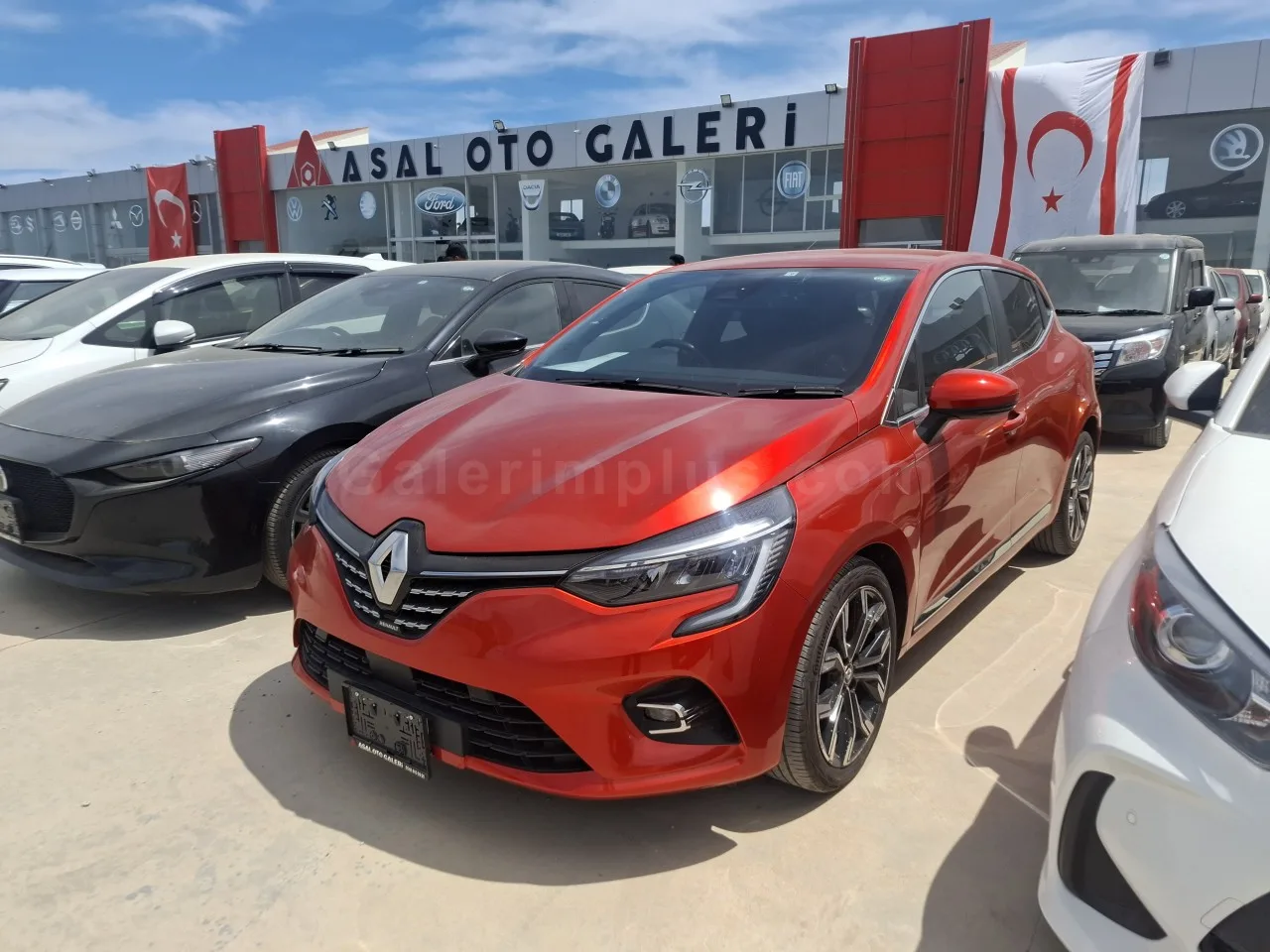 2023 Model Otomatik Renault Lutecia İskele Satılık İkinci El | GalerimPlus - Thumbnail 3