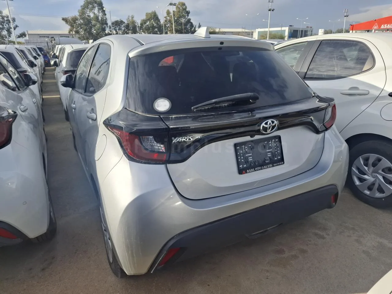 2021 Model Otomatik Toyota Yaris 1.0 Lefkoşa Satılık İkinci El | GalerimPlus - Thumbnail 3