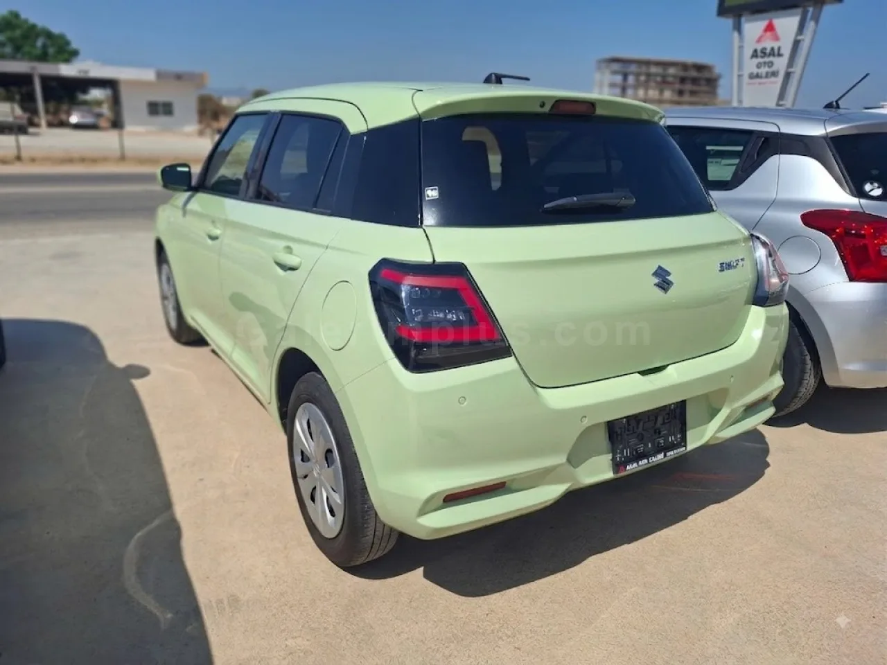 2025 Model Otomatik Suzuki Swift 1.2 İskele Satılık İkinci El | GalerimPlus - Thumbnail 3