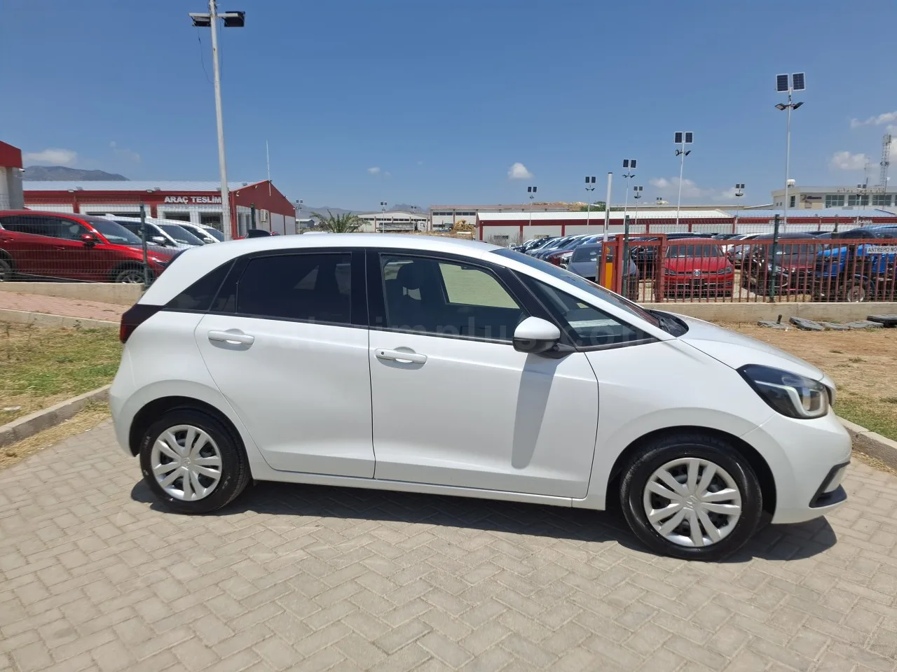 2021 Model Otomatik Honda Fit 1.5 Hybrid Automatic Lefkoşa Satılık İkinci El | GalerimPlus - Thumbnail 4