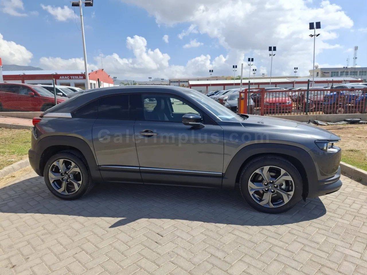 2022 Model Otomatik Mazda MX-30 2.0 e-Skyactiv Lefkoşa Satılık İkinci El | GalerimPlus - Thumbnail 4