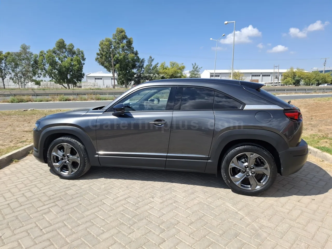 2022 Model Otomatik Mazda MX-30 2.0 e-Skyactiv Lefkoşa Satılık İkinci El | GalerimPlus - Thumbnail 8
