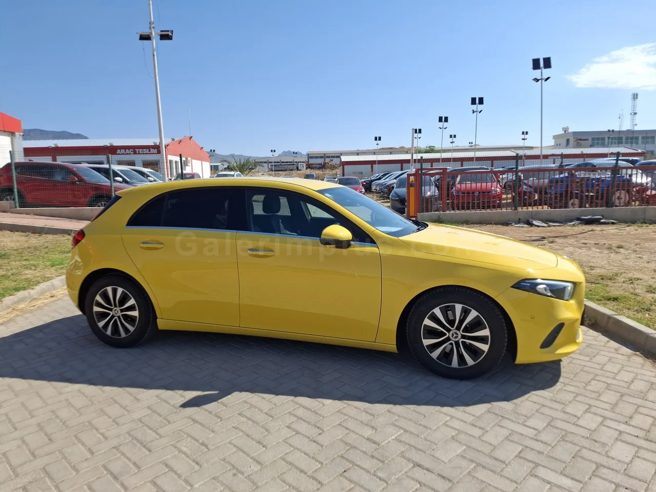 2021 Model Otomatik Mercedes-Benz A Serisi A 200d Lefkoşa Satılık İkinci El | GalerimPlus - Thumbnail 4