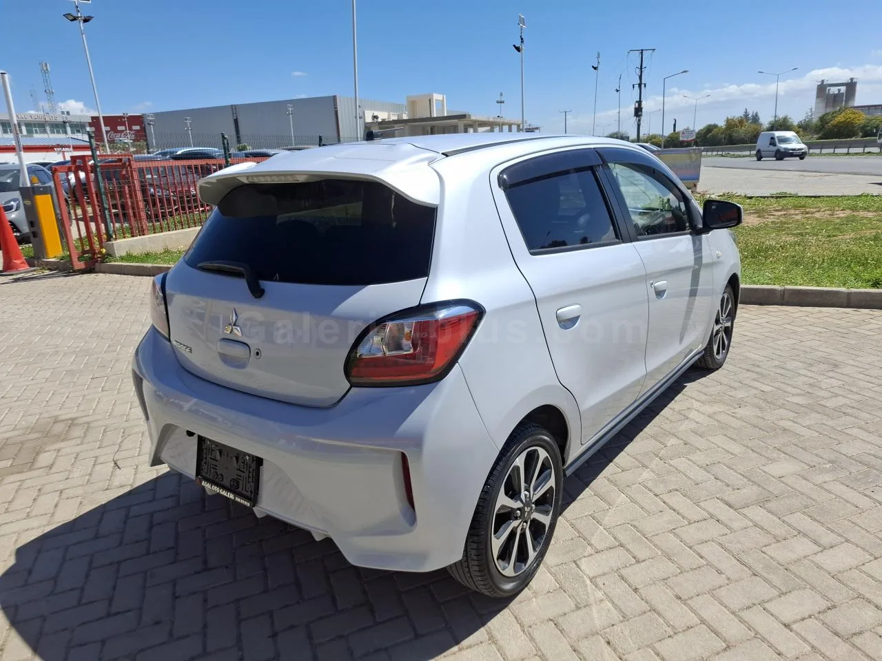 2022 Model Otomatik Mitsubishi Mirage 1.2 Mivec Lefkoşa Satılık İkinci El | GalerimPlus - Thumbnail 5
