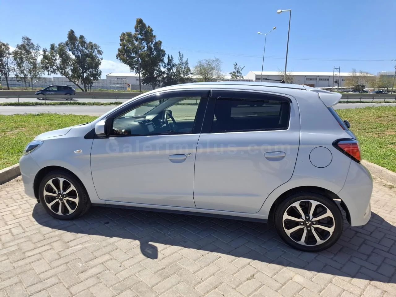 2022 Model Otomatik Mitsubishi Mirage 1.2 Mivec Lefkoşa Satılık İkinci El | GalerimPlus - Thumbnail 8