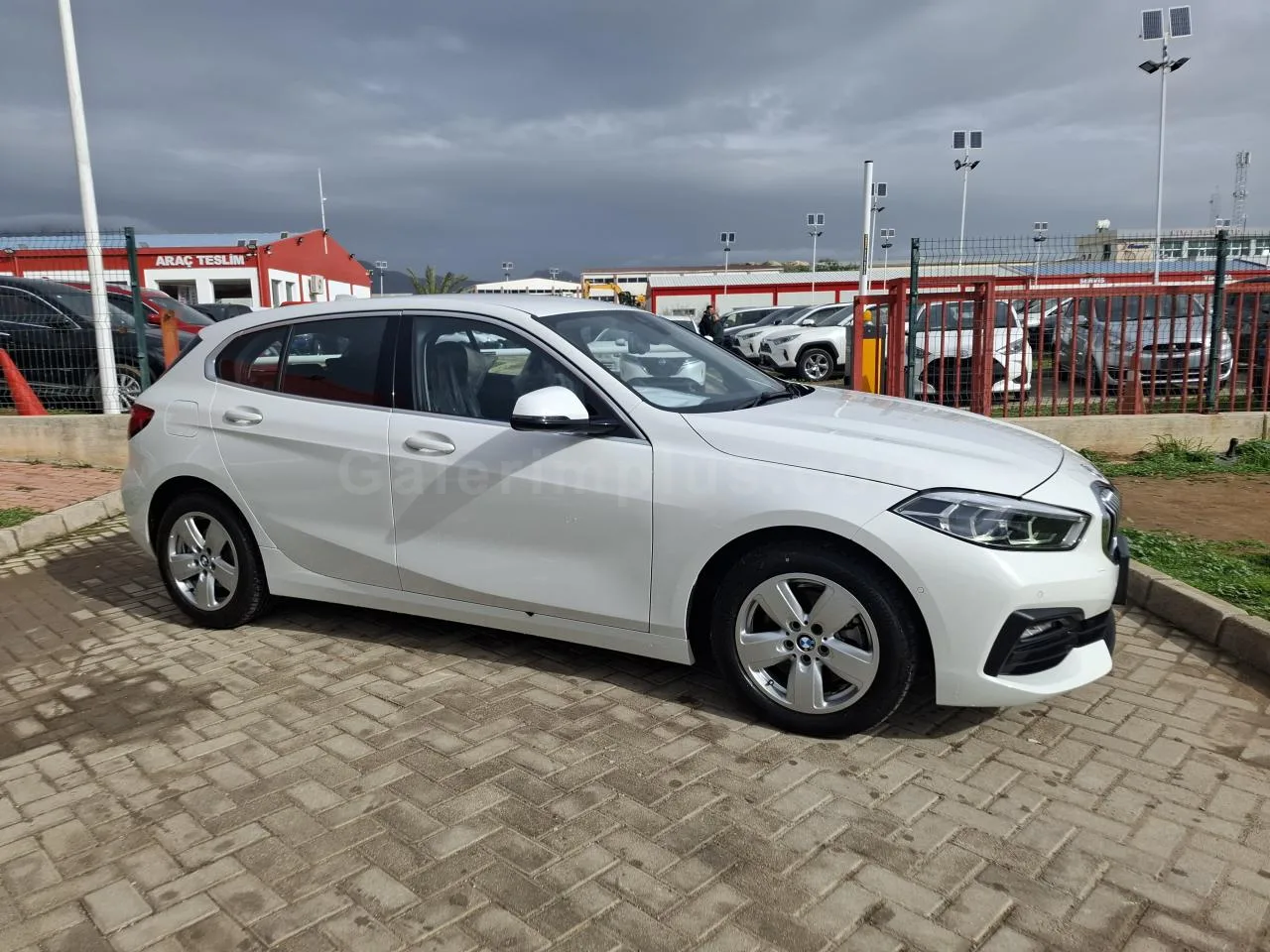 2021 Model Otomatik BMW 1 Serisi 118d Lefkoşa Satılık İkinci El | GalerimPlus - Thumbnail 3