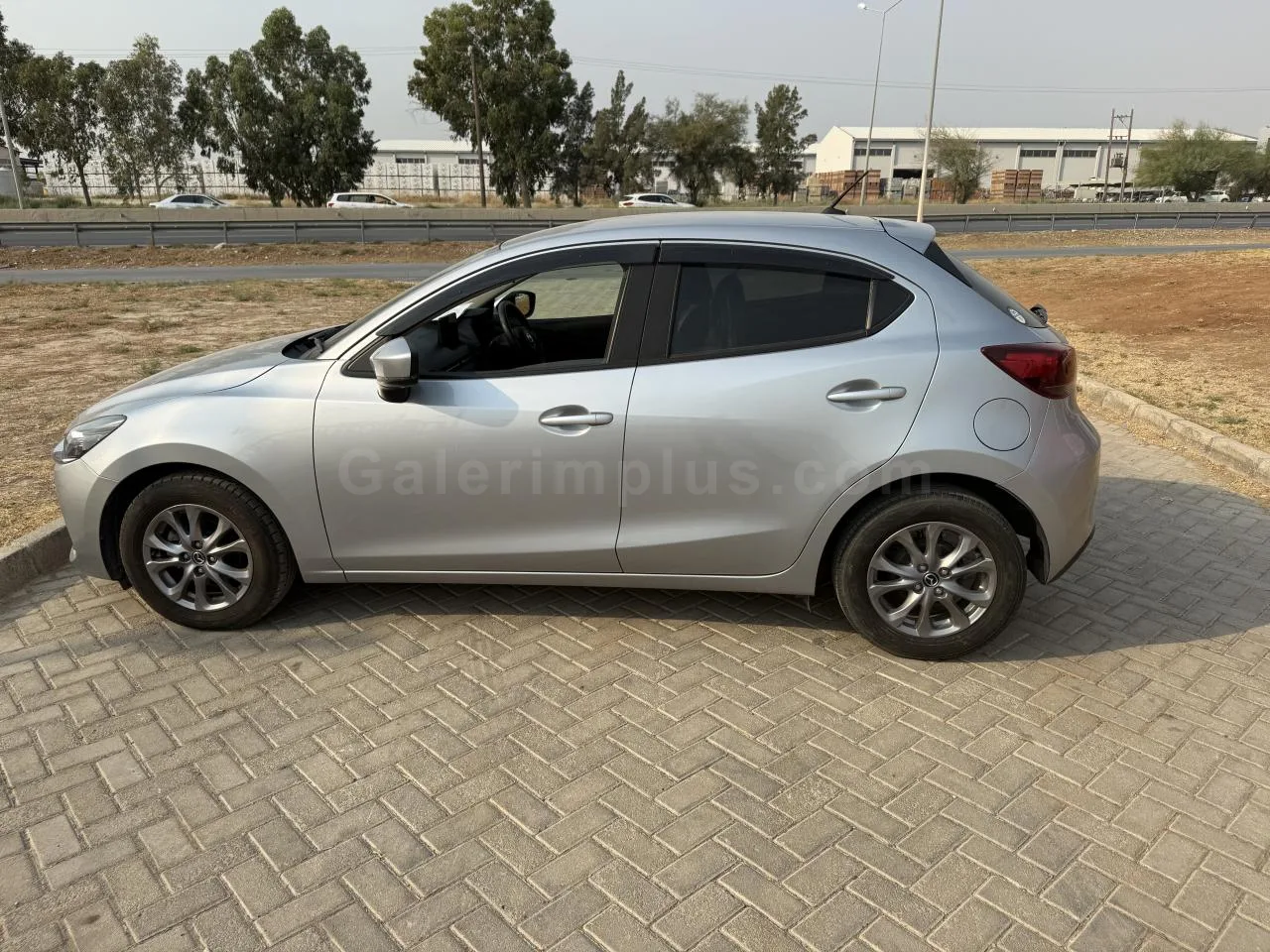 2022 Model Otomatik Mazda 2 1.5 Lefkoşa Satılık İkinci El | GalerimPlus - Thumbnail 7