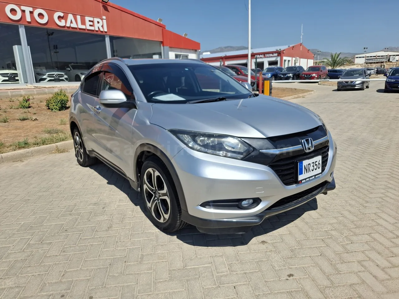 2014 Model Otomatik Honda Vezel 1.5 i-VTEC CVT Lefkoşa Satılık İkinci El | GalerimPlus - Thumbnail 3