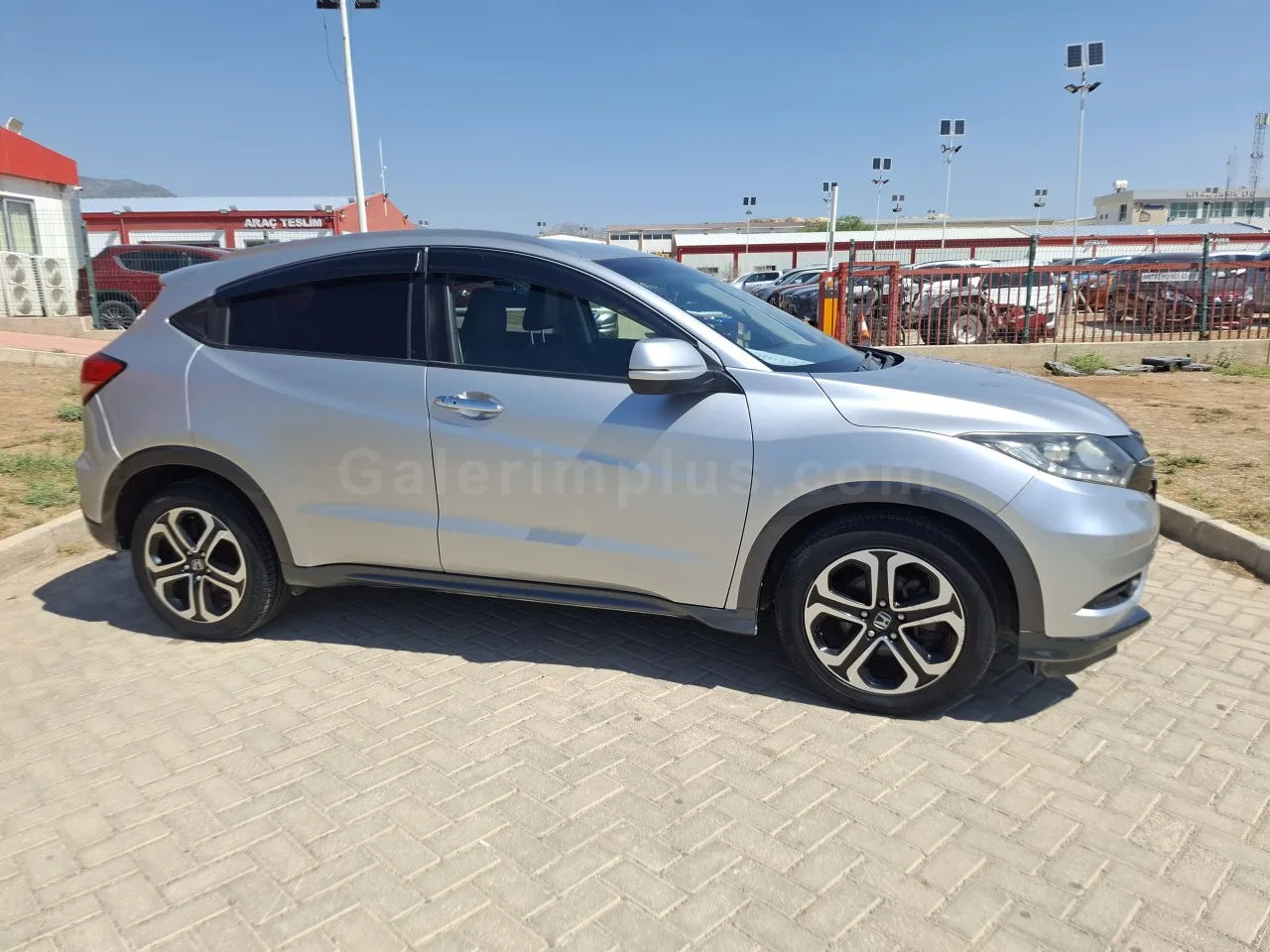 2014 Model Otomatik Honda Vezel 1.5 i-VTEC CVT Lefkoşa Satılık İkinci El | GalerimPlus - Thumbnail 4