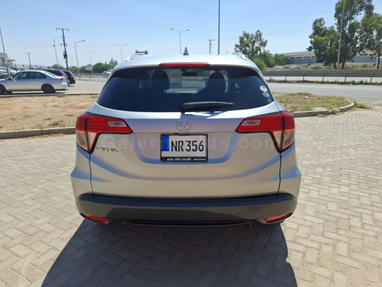 2014 Model Otomatik Honda Vezel 1.5 i-VTEC CVT Lefkoşa Satılık İkinci El | GalerimPlus - Thumbnail 6