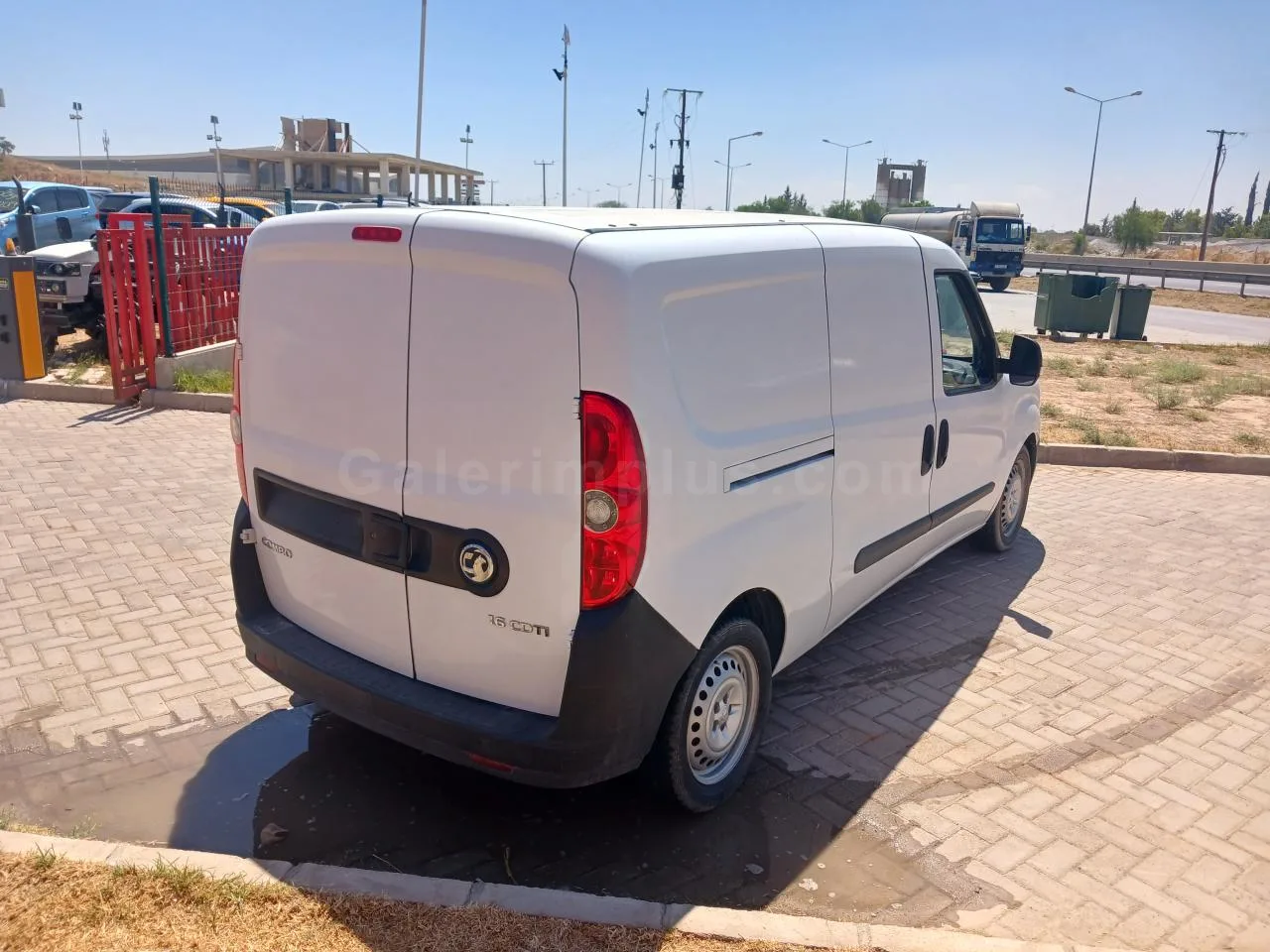 2015 Model Düz Vauxhall Combo Lefkoşa Satılık İkinci El | GalerimPlus - Thumbnail 2