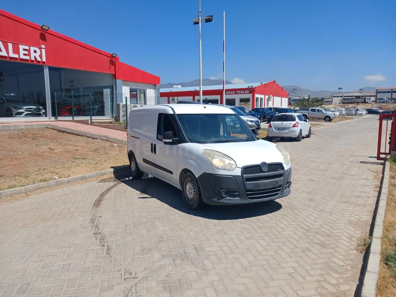 2015 Model Düz Vauxhall Combo Lefkoşa Satılık İkinci El | GalerimPlus - Thumbnail 4