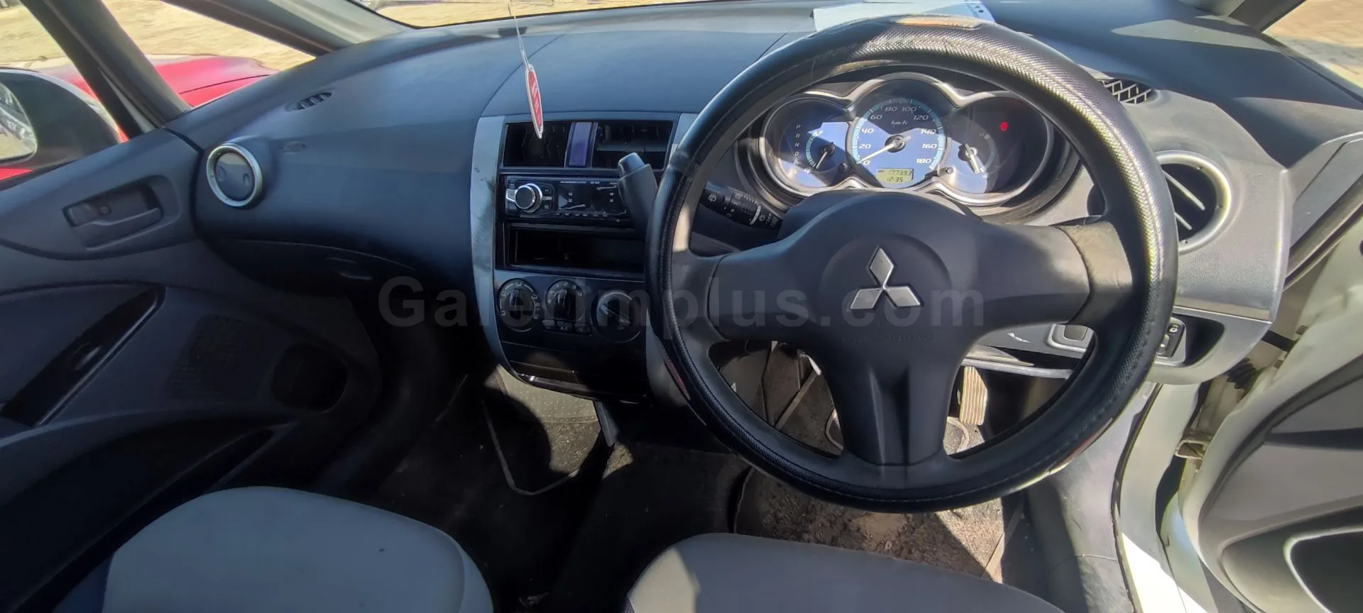 2003 Model Otomatik Mitsubishi Colt 1.3 Lefkoşa Satılık İkinci El | GalerimPlus - Thumbnail 4