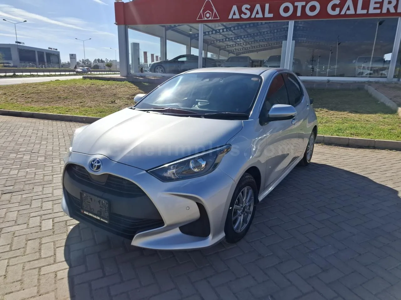 2021 Toyota Yaris 1.5 Hybrid GASOLINE AUTOMATIC Lefkoşa İlan görseli - GalerimPlus